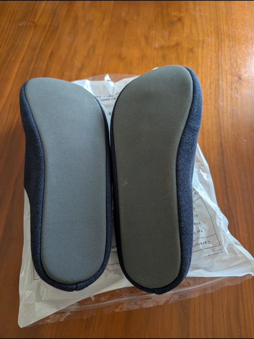 UNIQLO Navy Room Shoes Slippers Size L Men 9 Women 10 NWT